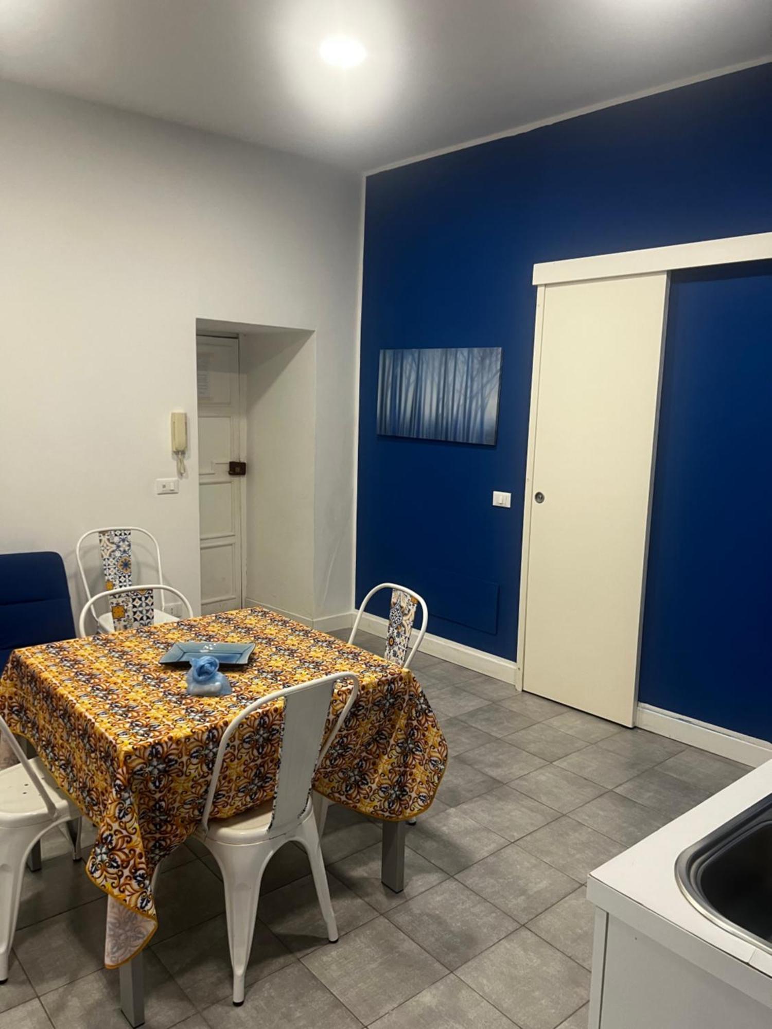 Maqueda Vibes Apartment Palermo Luaran gambar