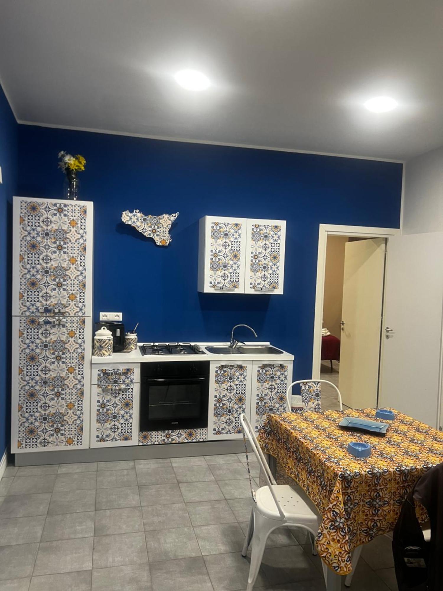 Maqueda Vibes Apartment Palermo Luaran gambar