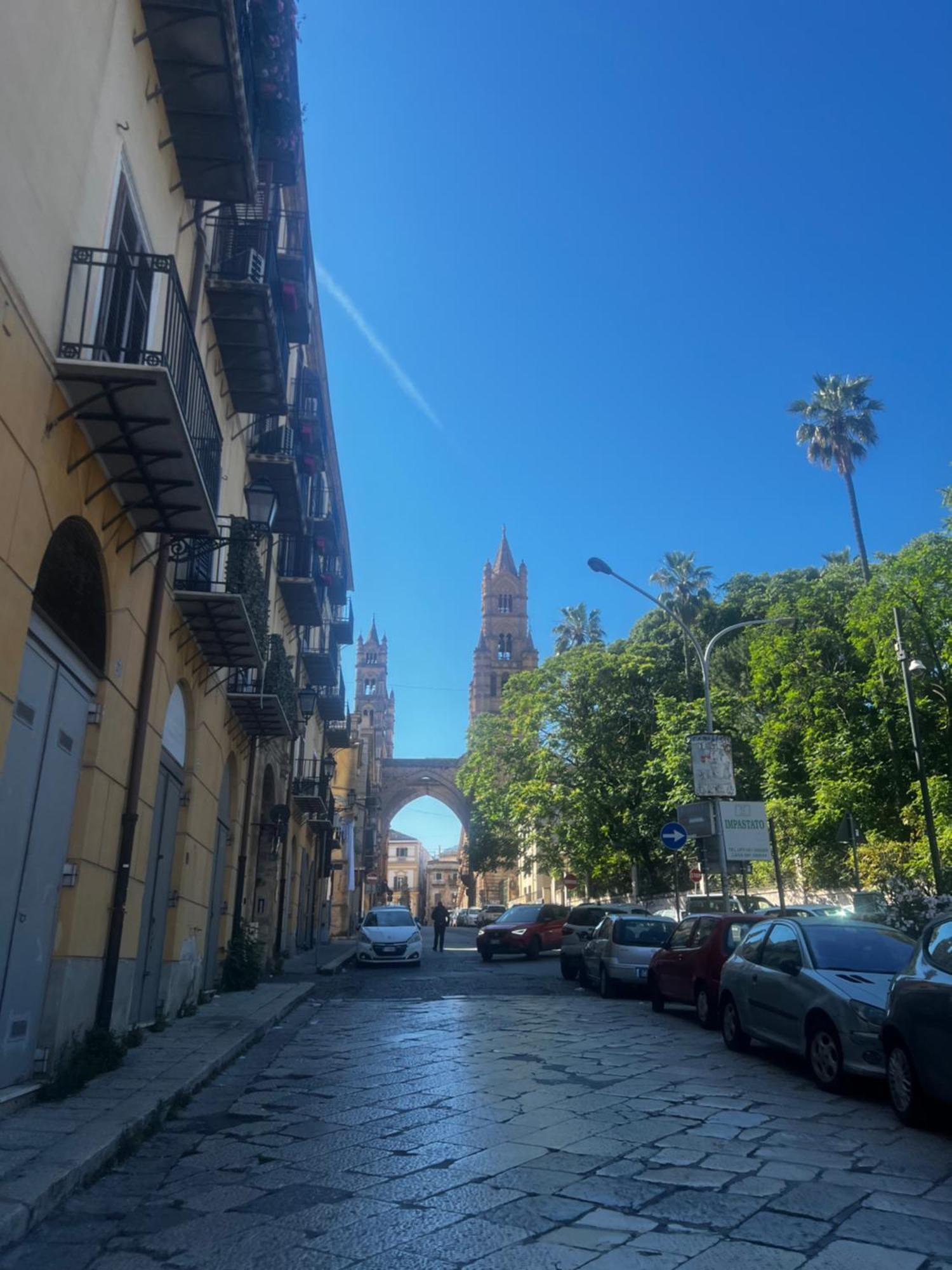 Maqueda Vibes Apartment Palermo Luaran gambar