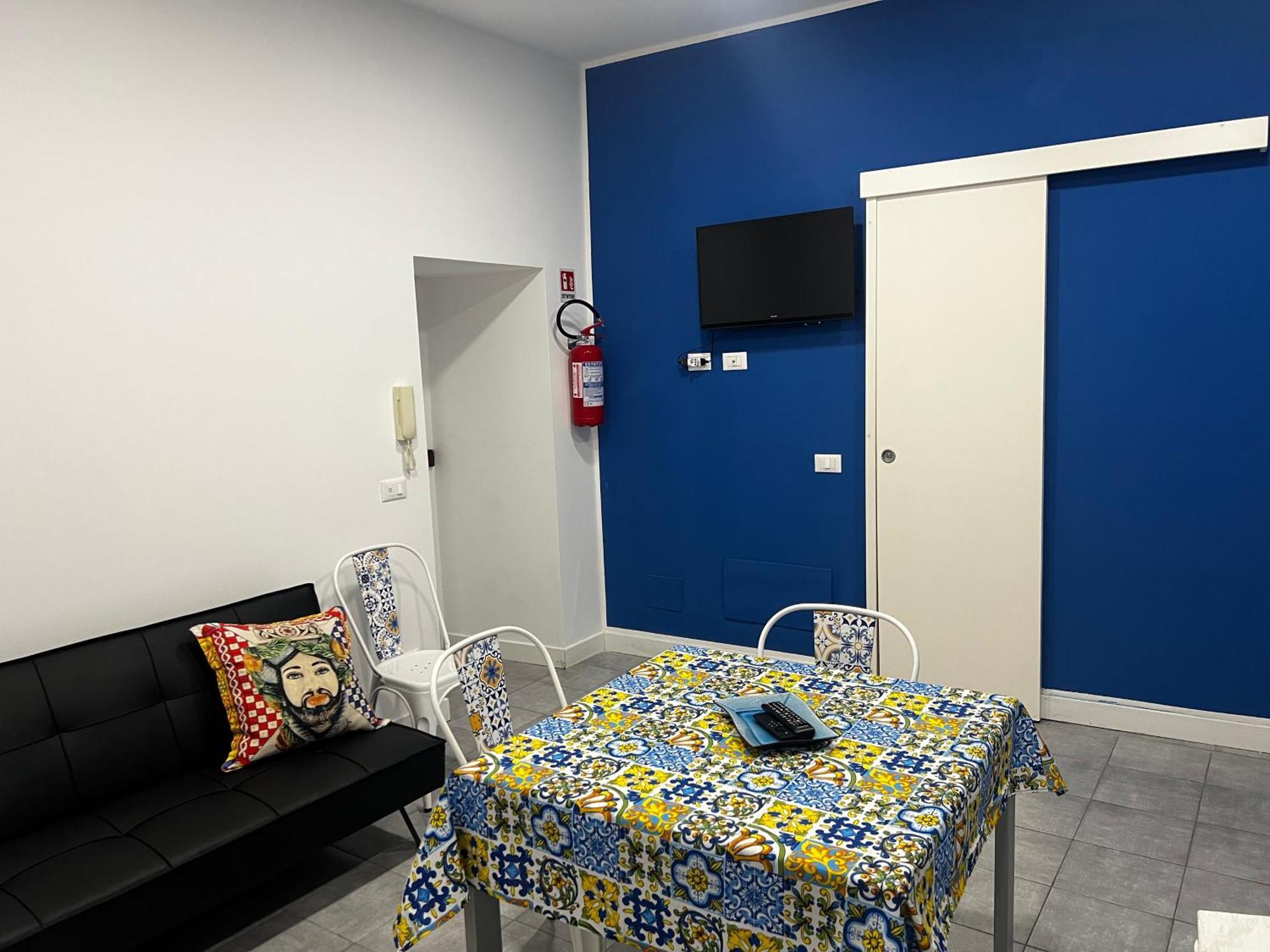 Maqueda Vibes Apartment Palermo Luaran gambar